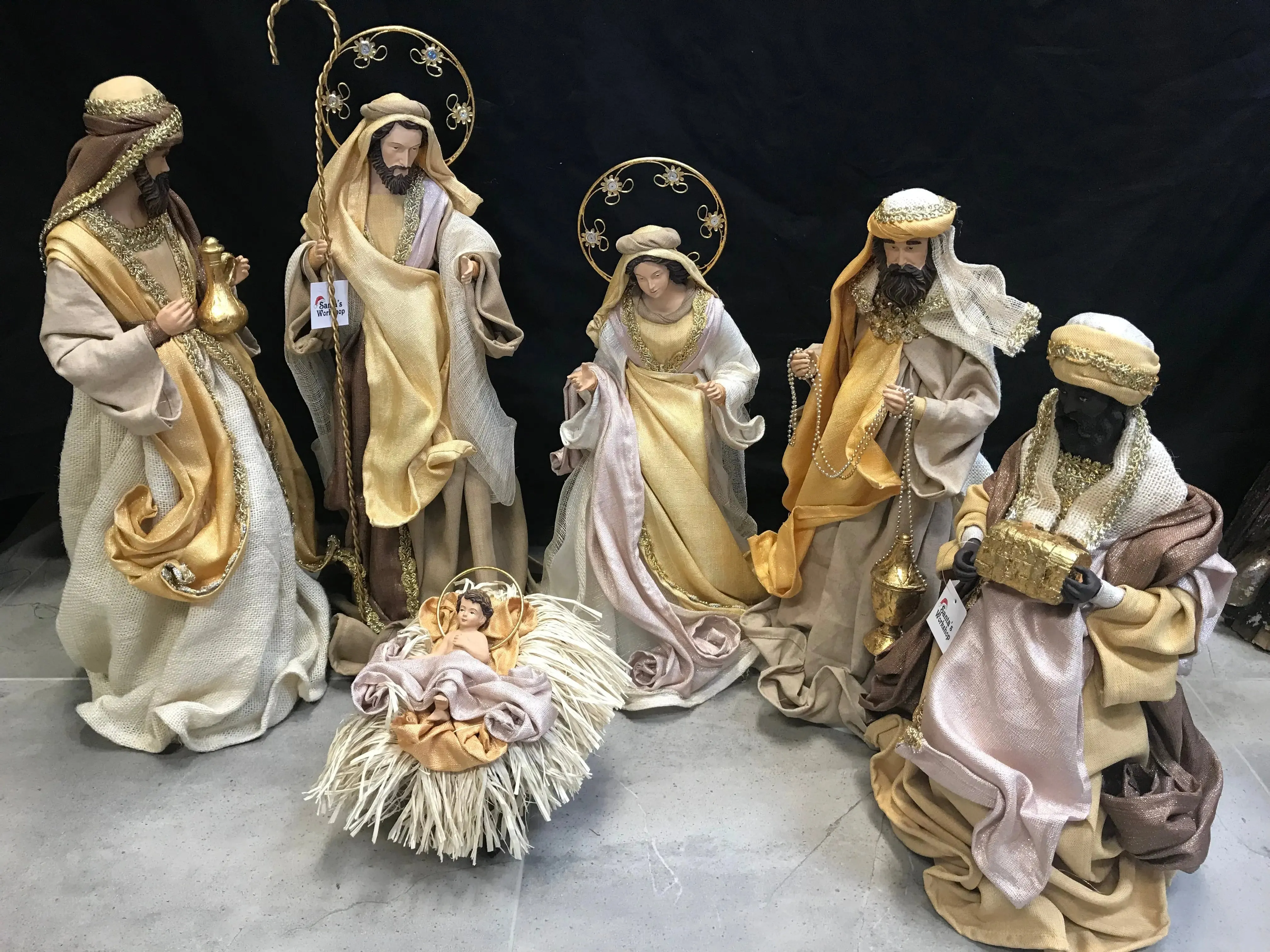 23.25” Christmas Nativity Set with manger  60 cm