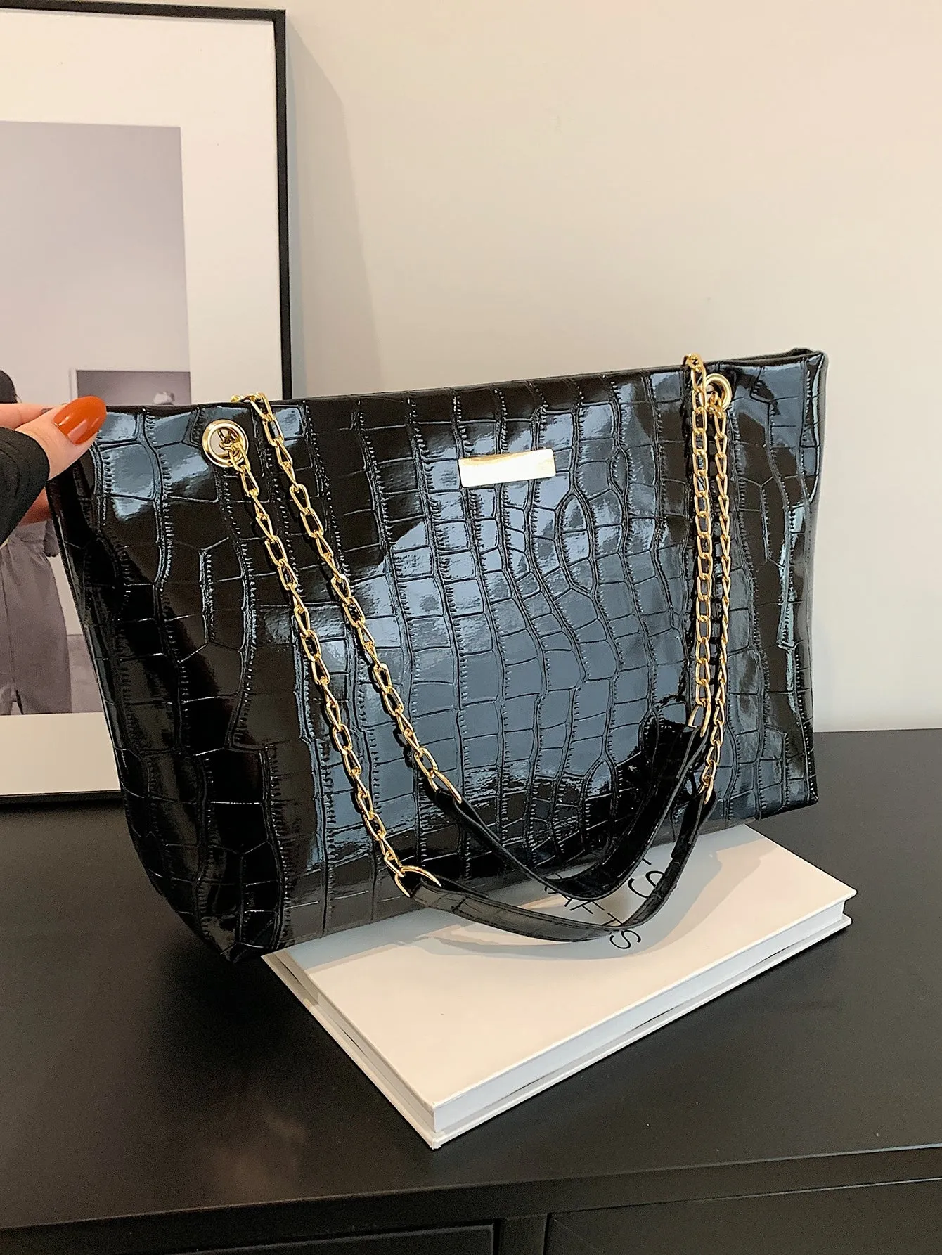 Fashionable Vintage Crocodile-Patterned Women's Shoulder Tote Bag With Large Capacity