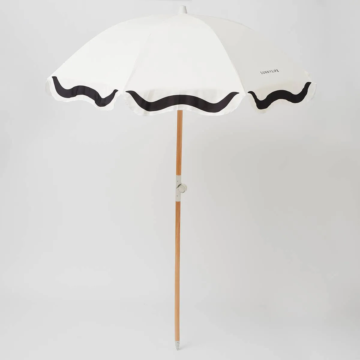 Luxe Beach Umbrella Casa Marbella Vintage Black