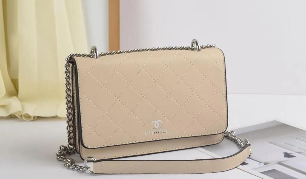 Women Small Premium Bag